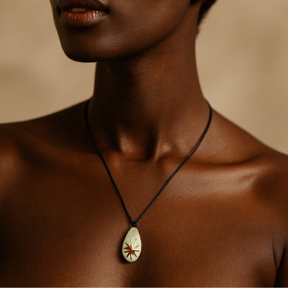 Elegant Black and Real Spider Pendant Necklace